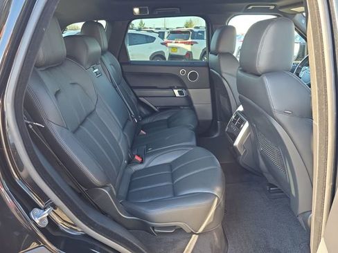 Used 2016 Land Rover Range Rover Sport SE image 12