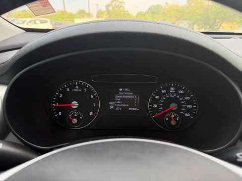 Used 2019 Kia Sorento FWD V6 w/ Option Group 020 image 16