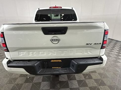 Used 2023 Nissan Frontier SV w/ SV Convenience Package AWD/4WD image 3