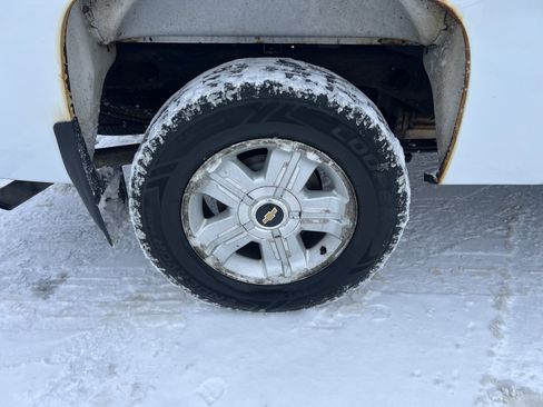 Used 2010 Chevrolet Silverado 1500 LT w/ Power Pack Plus image 9
