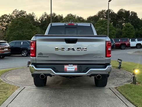 Used 2025 RAM 1500 Big Horn AWD/4WD image 6