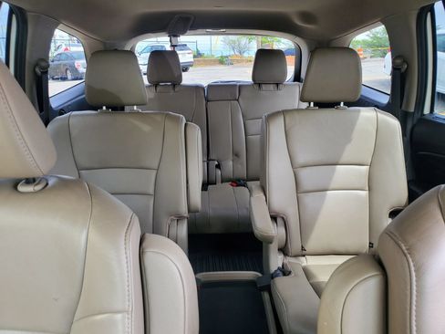 Used 2019 Honda Pilot Touring image 5