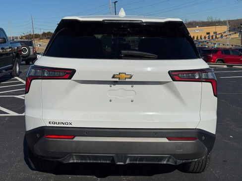 Used 2025 Chevrolet Equinox LT w/ Safety and Technology Package image 5