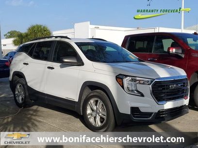Used 2022 GMC Terrain SLE w/ Driver Convenience Package