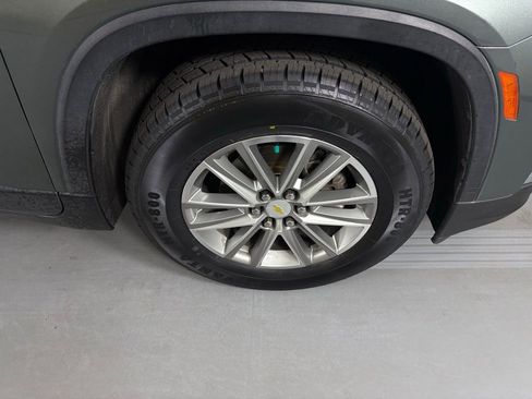 Used 2023 Chevrolet Traverse LT FWD image 12