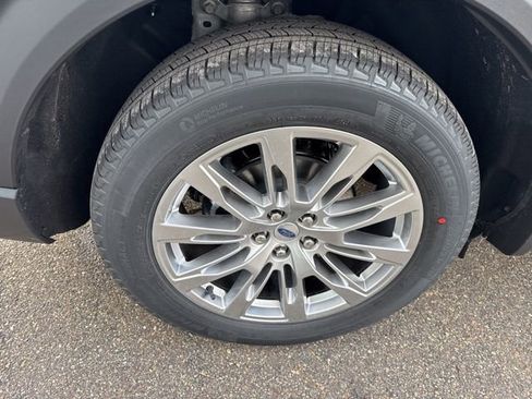 New 2026 Ford Explorer Active w/ Active Comfort Package AWD/4WD image 12