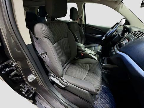 Used 2017 Dodge Journey Crossroad AWD/4WD image 39