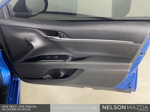 Used 2019 Toyota Camry XSE w/ Navigation Package FWD image 21