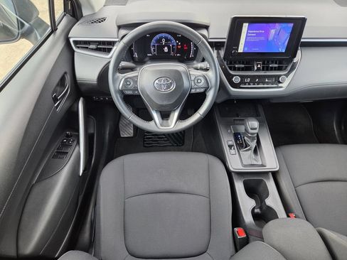 Used 2026 Toyota Corolla Cross LE FWD image 14