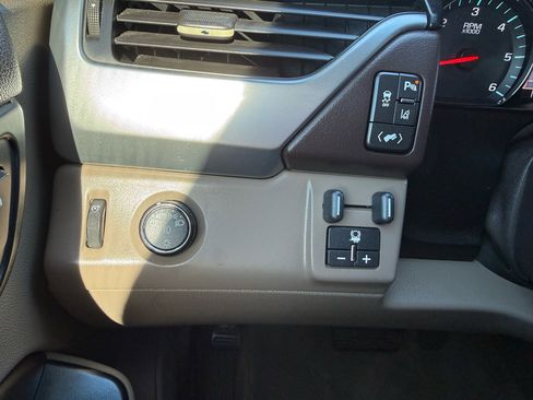 Used 2015 Chevrolet Tahoe LT w/ Luxury Package image 27