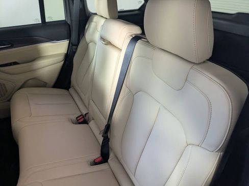 New 2025 Jeep Grand Cherokee Limited image 15