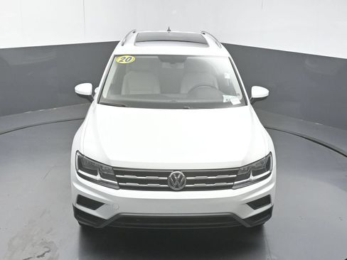 Used 2020 Volkswagen Tiguan SE FWD image 45