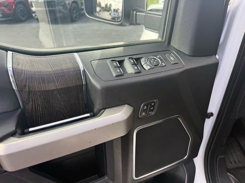 Used 2021 Ford F250 Lariat w/ Lariat Value Package image 18