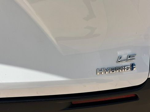 Certified 2024 Toyota Sienna LE AWD/4WD image 33