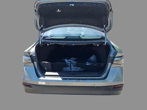 New 2026 Nissan Sentra SL w/ Floor Mat Package FWD image 8