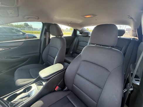 Used 2019 Chevrolet Malibu RS FWD image 13