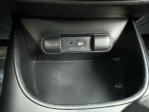 Used 2019 Kia Soul image 34