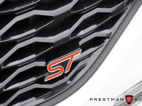 Used 2024 Ford Explorer ST w/ Equipment Group 401A image 5