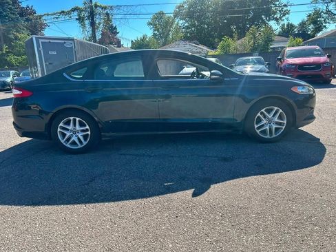 Used 2014 Ford Fusion SE FWD image 4