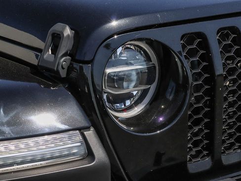 Used 2021 Jeep Gladiator Sport AWD/4WD image 4