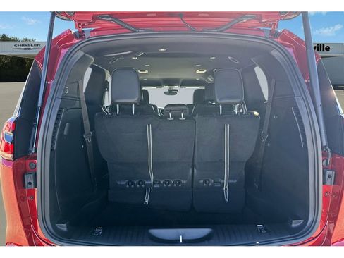 New 2026 Chrysler Pacifica Select FWD image 18