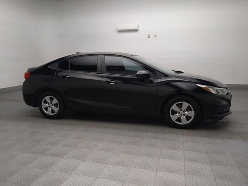 Used 2017 Chevrolet Cruze LS image 11