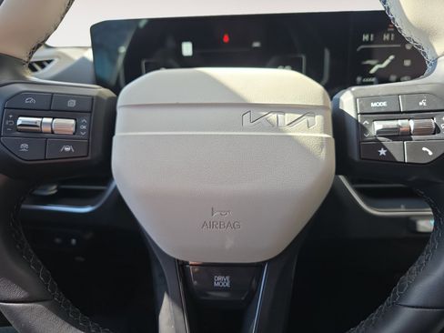 Certified 2025 Kia K4 GT-Line w/ GT-Line Premium Package image 11