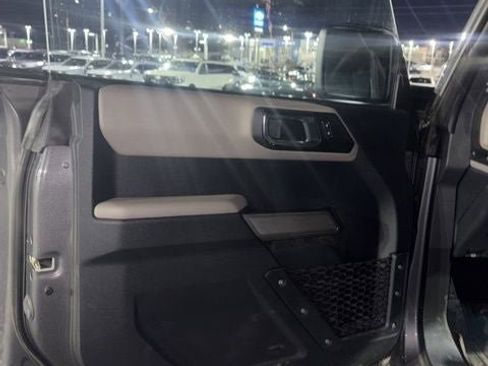 Used 2023 Ford Bronco Wildtrak image 19