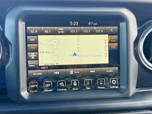 Used 2022 Jeep Wrangler Unlimited Sahara image 16