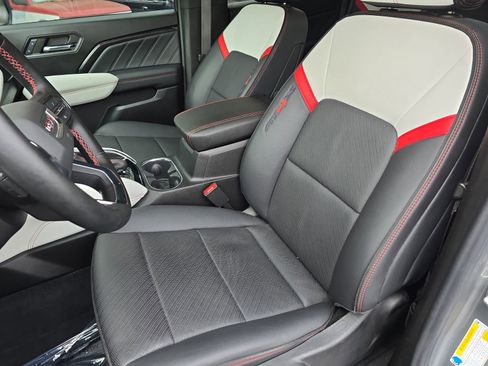 Used 2024 GMC Canyon AT4X AWD/4WD image 14