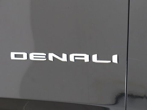Used 2021 GMC Yukon Denali AWD/4WD image 11