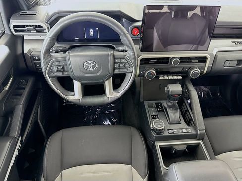 Used 2024 Toyota Tacoma TRD Off-Road w/ TRD Off Road Upgrade Package image 4