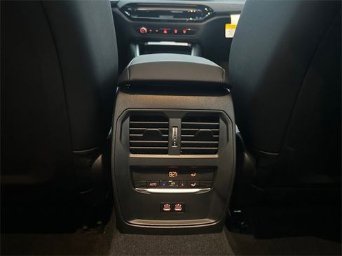 New 2026 BMW 330i xDrive Sedan w/ Premium Package image 21