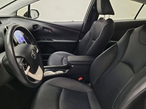 Used 2017 Toyota Prius Prime Advanced image 17