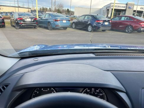 Used 2025 Nissan Sentra SV image 32