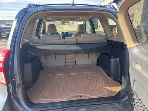 Used 2011 Toyota RAV4 4WD w/ Upgrade Value Pkg image 10