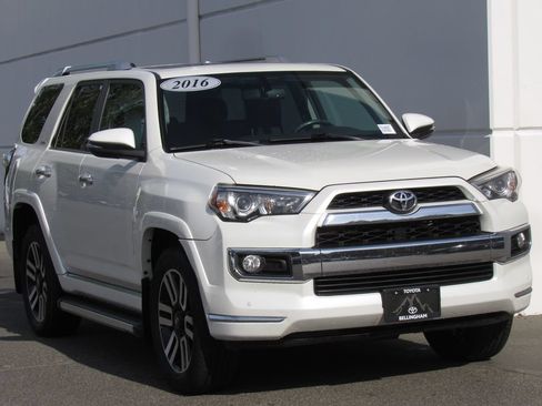 Used 2016 Toyota 4Runner Limited AWD/4WD image 2