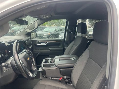 Used 2025 Chevrolet Silverado 1500 LT RWD image 12