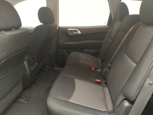 Used 2017 Nissan Pathfinder S AWD/4WD image 18