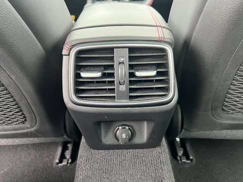 Used 2023 Genesis G70 2.0T w/ Sport Prestige Package image 27