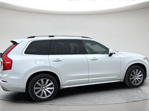 Used 2019 Volvo XC90 T6 Momentum w/ Advanced Package AWD/4WD image 5