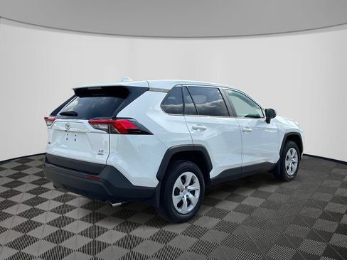 Used 2024 Toyota RAV4 LE AWD/4WD image 8