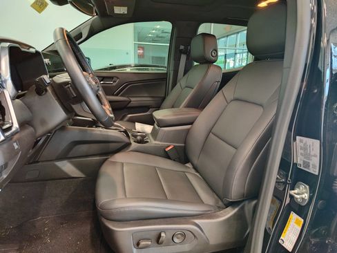 Used 2025 GMC Canyon Elevation w/ Convenience Package AWD/4WD image 8