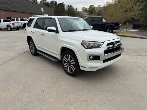 Used 2018 Toyota 4Runner Limited image 6