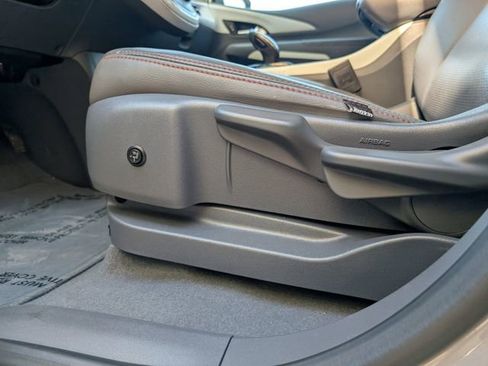 Used 2019 Chevrolet Bolt LT image 20