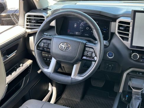 Used 2023 Toyota Sequoia Limited AWD/4WD image 18