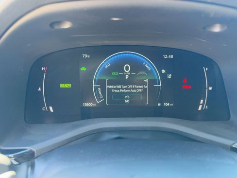 Used 2025 Toyota Camry SE image 20