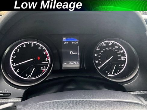 Certified 2022 Toyota Camry SE image 2