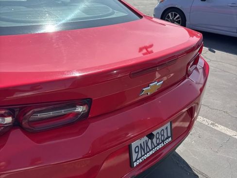 Used 2020 Chevrolet Camaro LT image 4