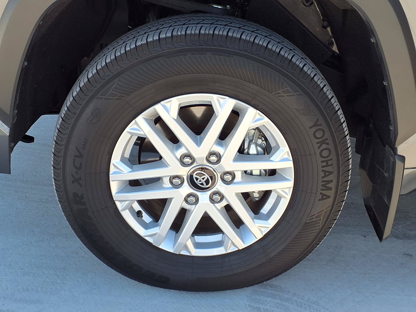 Used 2026 Toyota Tundra SR5 w/ SR5 Convenience Package RWD image 28